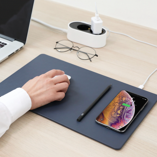 Pout Hands 3 Pro Fast Wireless Charging Mouse Pad